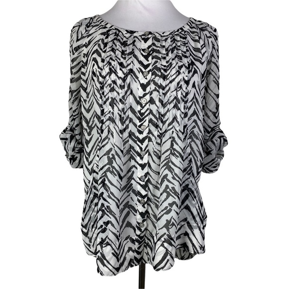 Grace Elements Chevron Striped Button Down Blouse - Picture 4 of 14